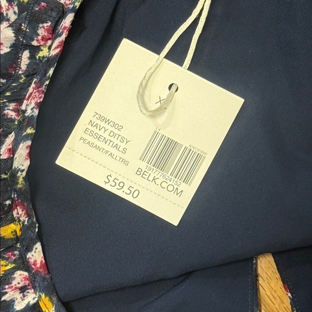 CM🩷 NWT! XL Kaari Blue Multicolor Floral Top - Picture 10 of 10